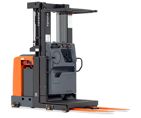 Narrow Isle Reach Truck