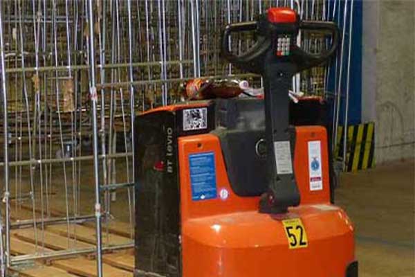 Powered Pallett truck / rider osed in training classes